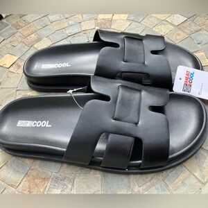 32  Degrees Sandals NWT, women’s size 10.
